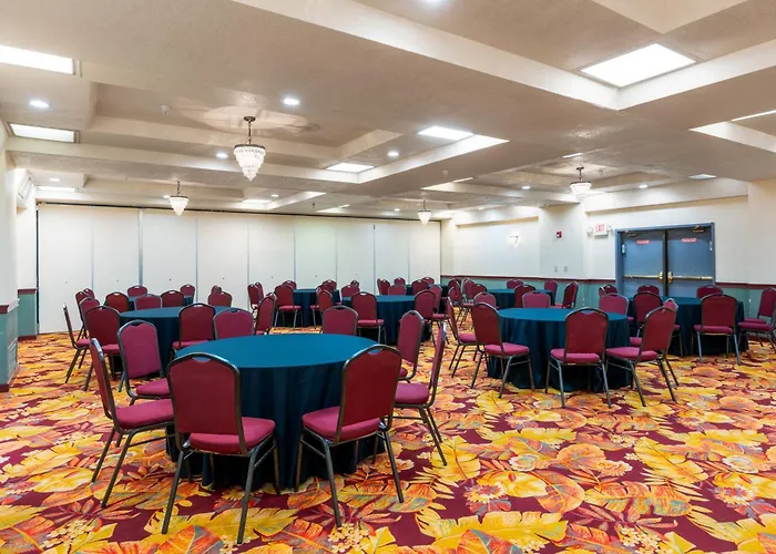 Mcm Elegante Suites Abilene